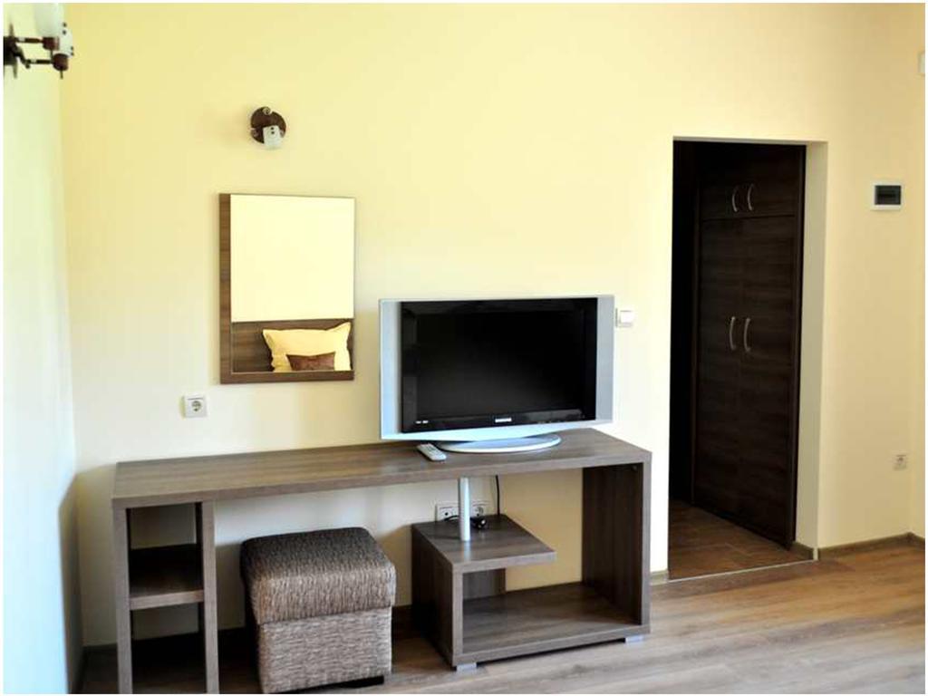 Yustina Villas Guest House חדר תמונה