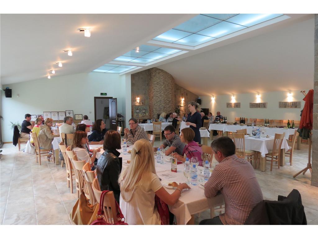 Yustina Villas Guest House מראה חיצוני תמונה